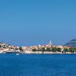 Three-bedroom In בית נופש Blato (Korcula)