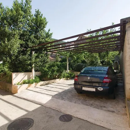 Three-bedroom In בית נופש *