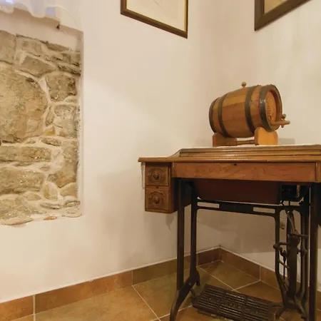 Three-bedroom In Blato (Korcula)