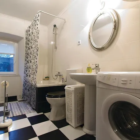 Three-bedroom In Blato
