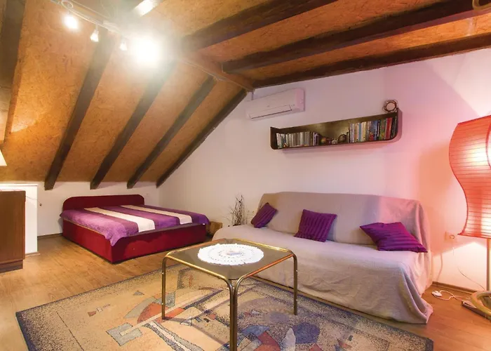 Three-bedroom In 度假居 Blato (Korcula)