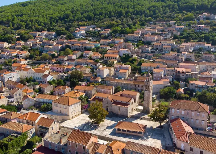 Three-bedroom In Blato (Korcula)